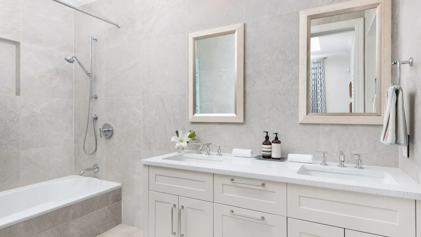 Lizard Lounge | Turks and Caicos