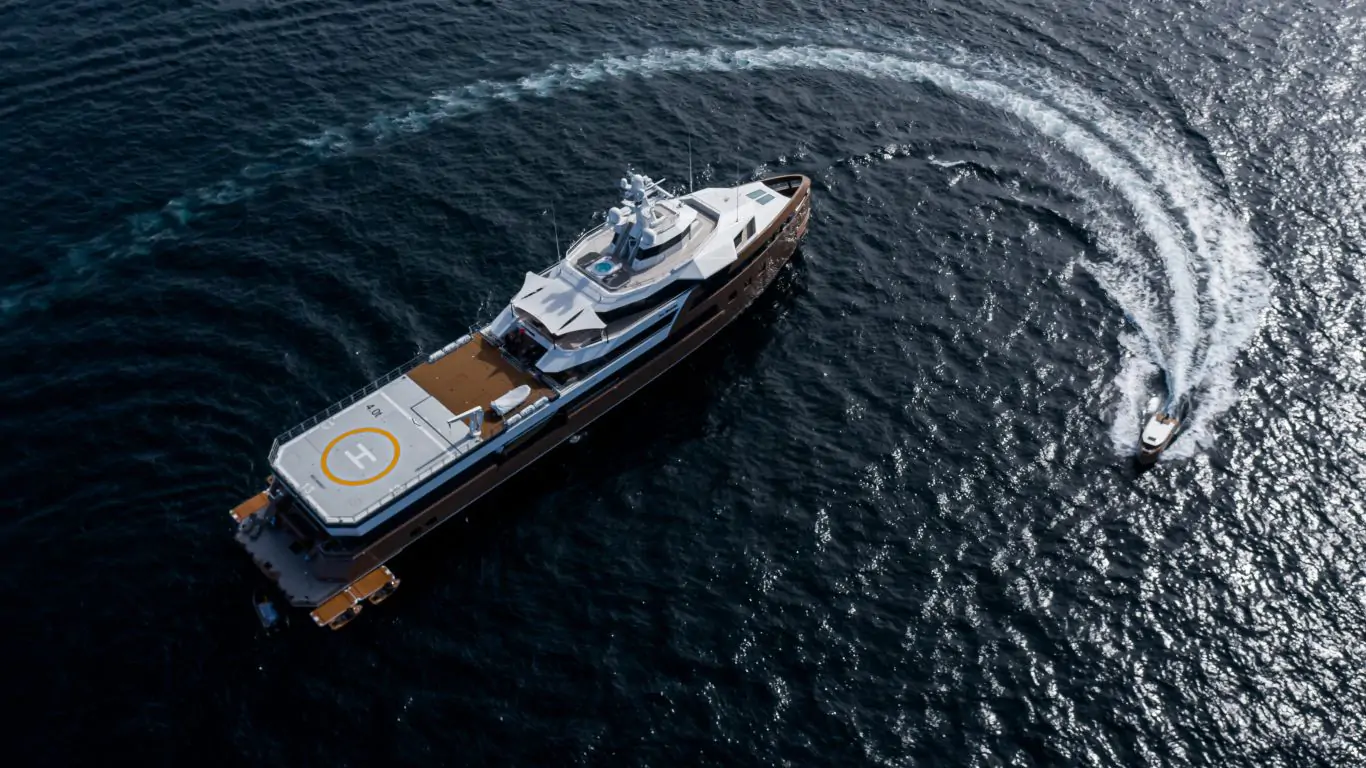 La Datcha Expedition Yacht 252 | Yachts