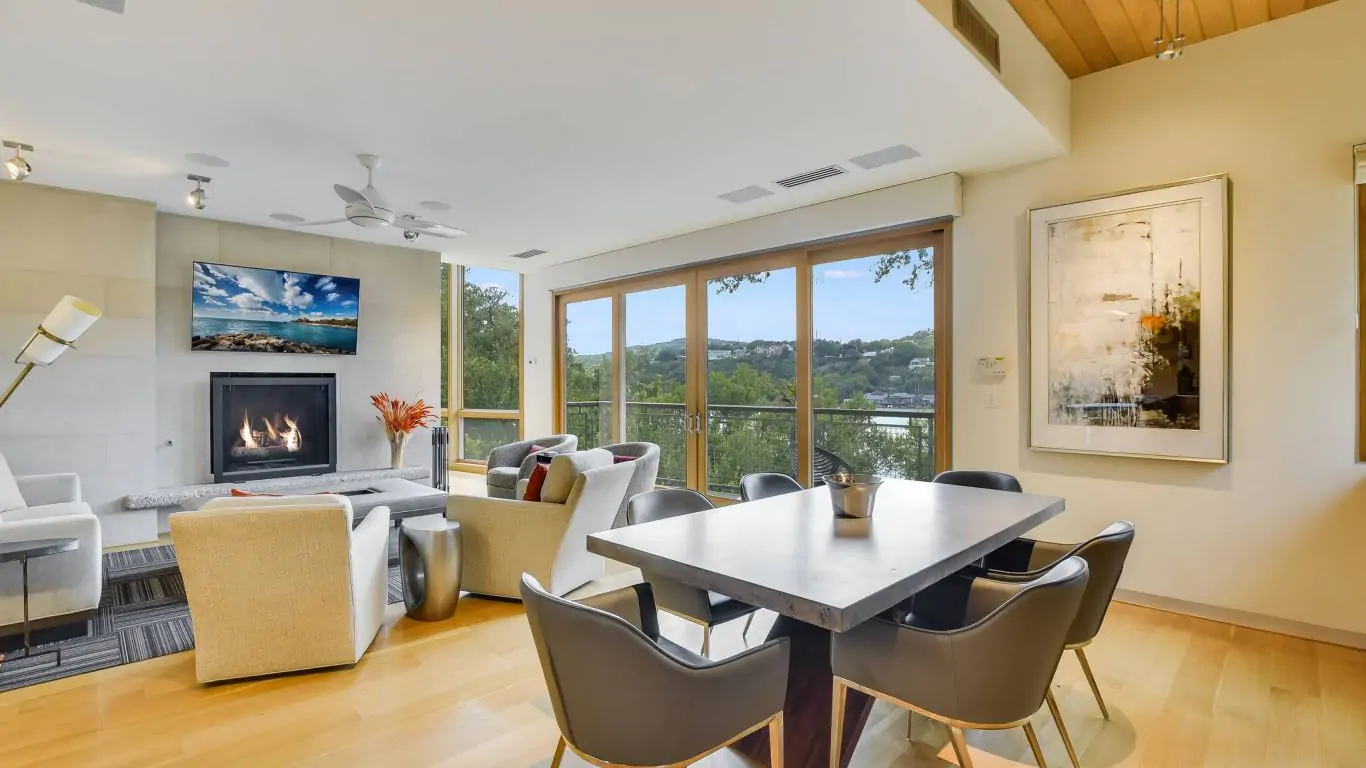 Villa Ofelia | Austin