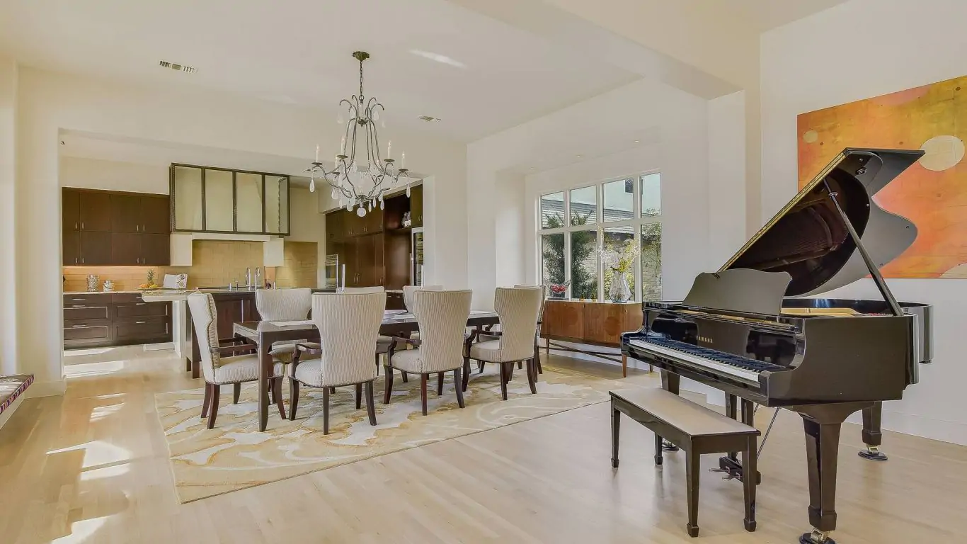 Villa Violet | Austin