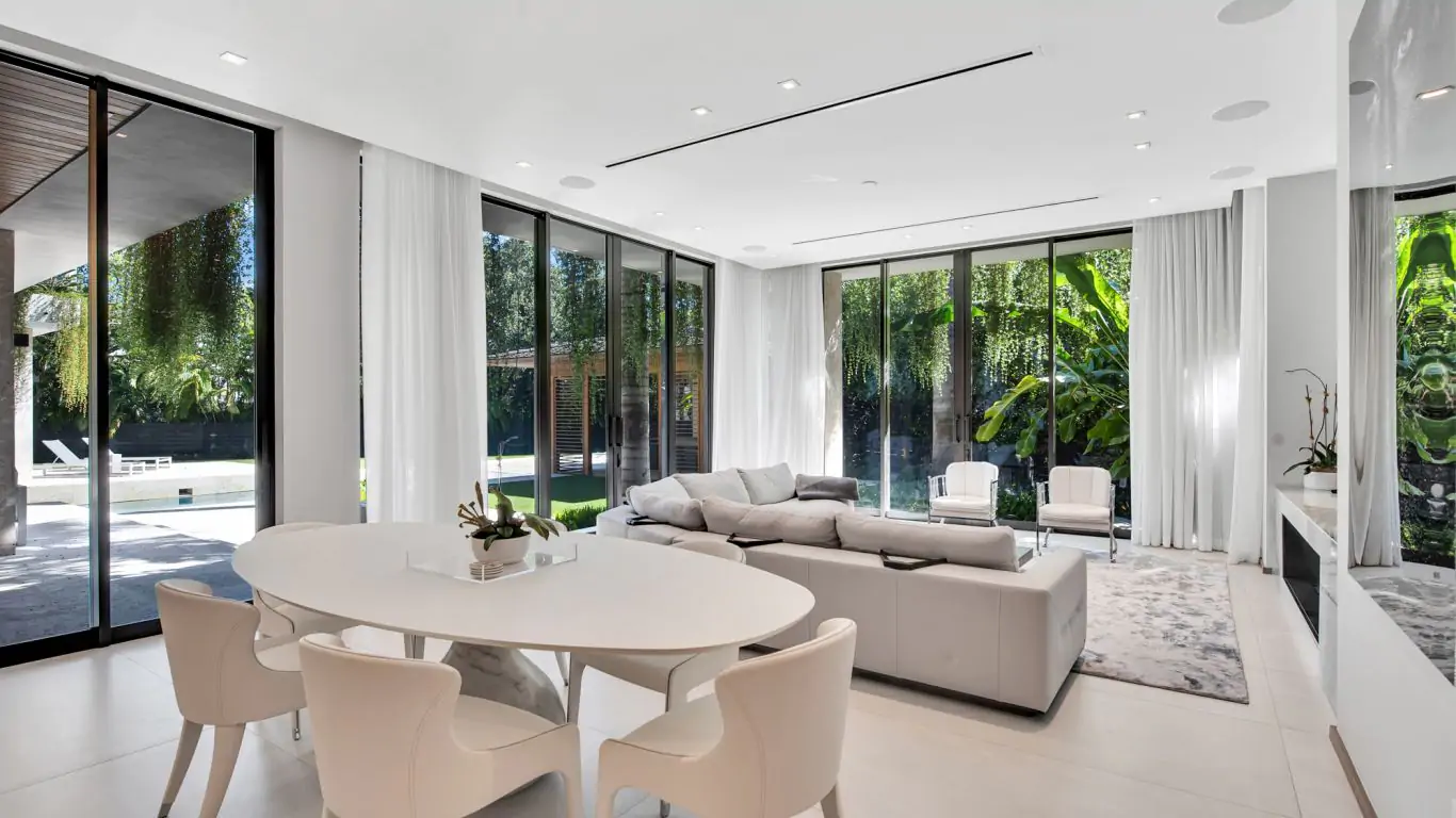 Villa Delphis | Miami