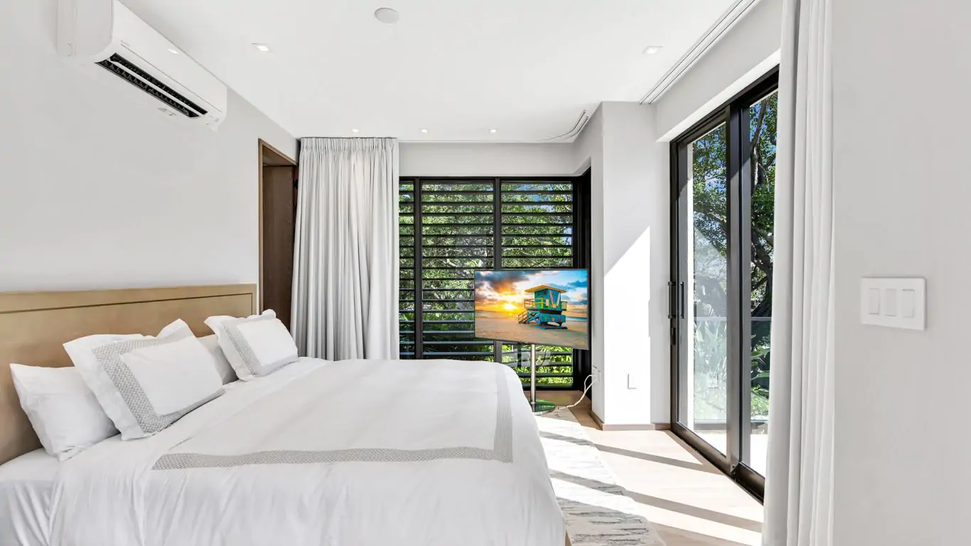Villa Delphis | Miami