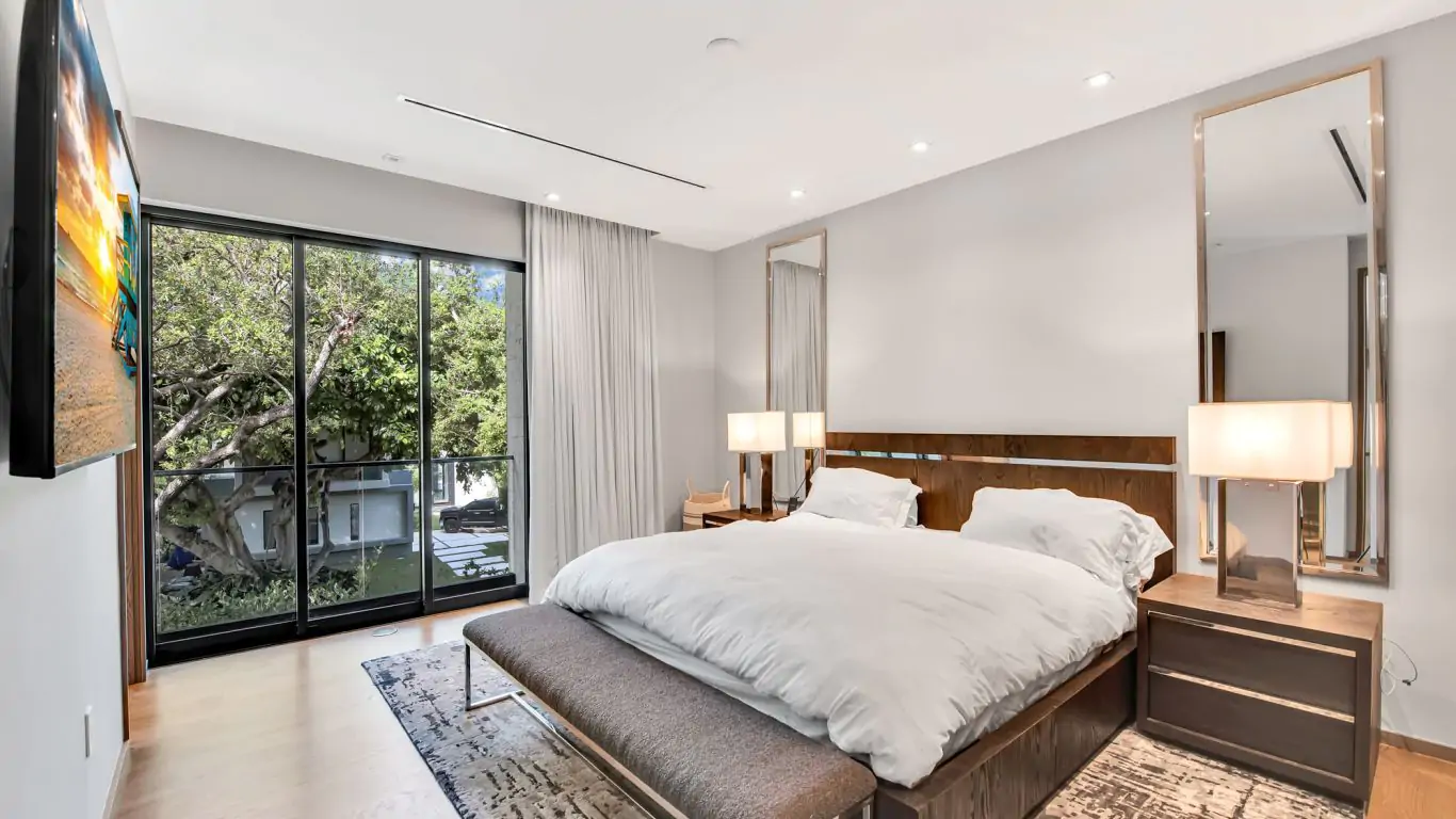 Villa Delphis | Miami