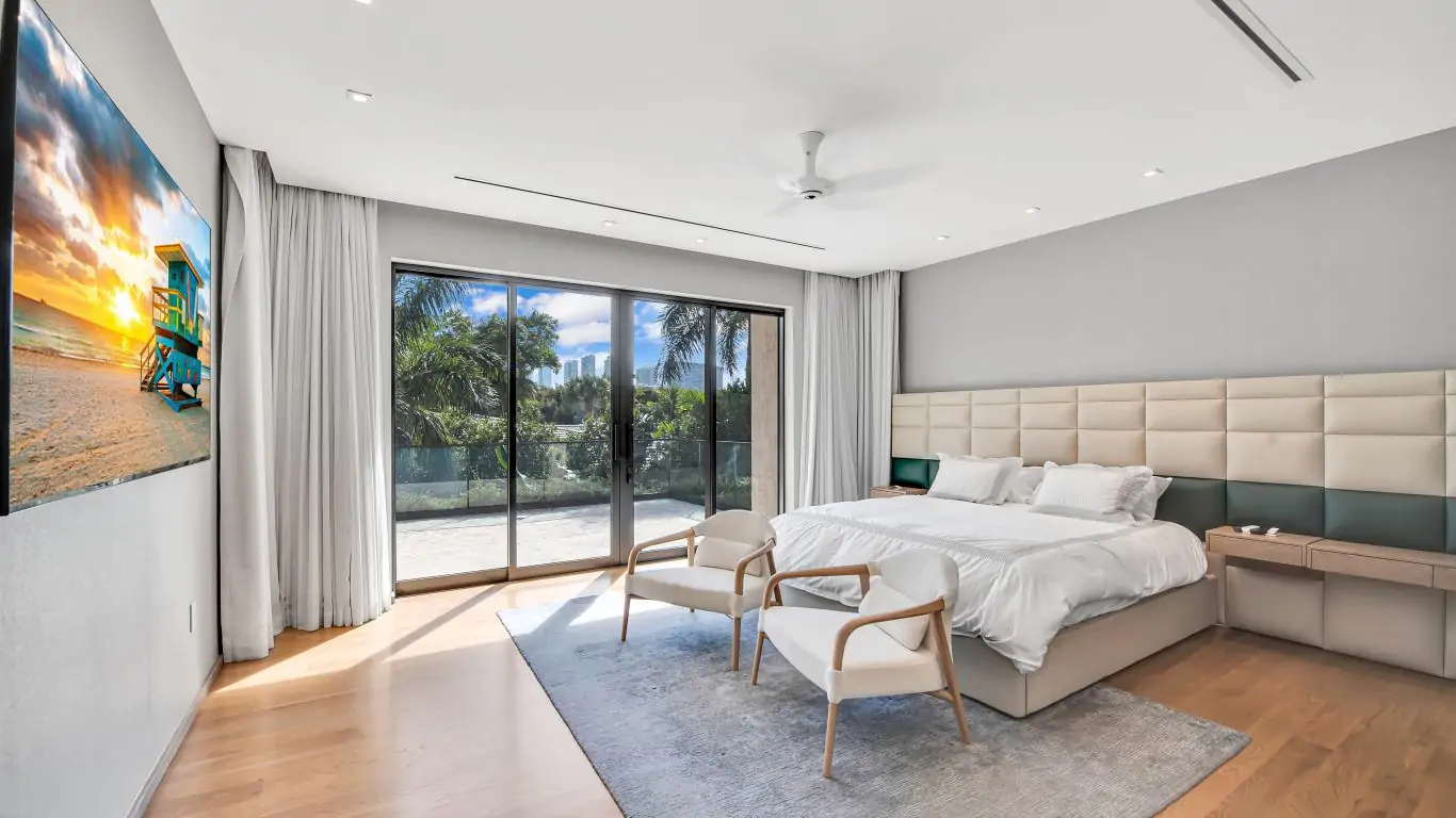 Villa Delphis | Miami