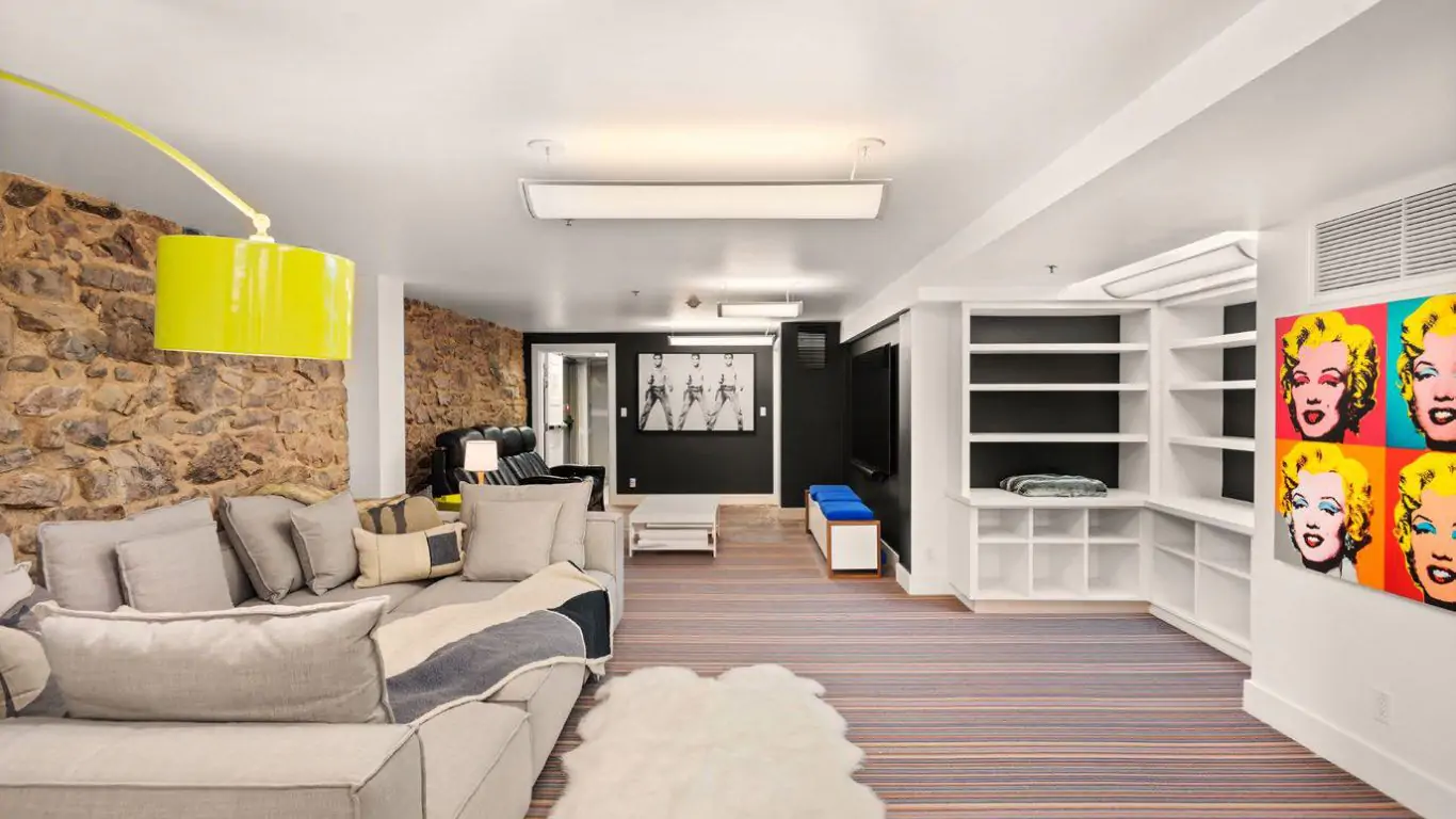 Penthouse Jin | Aspen