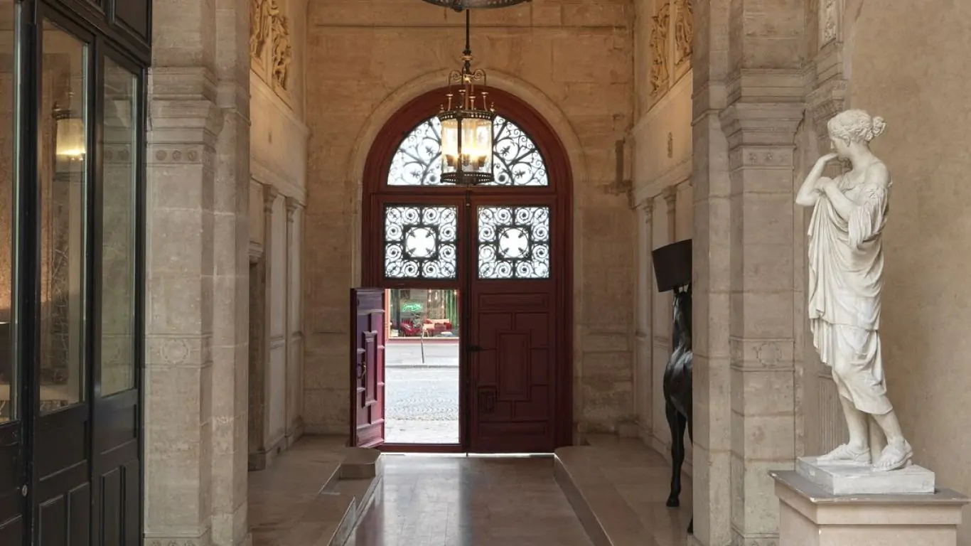 Pourtales Garden Duplex | Paris