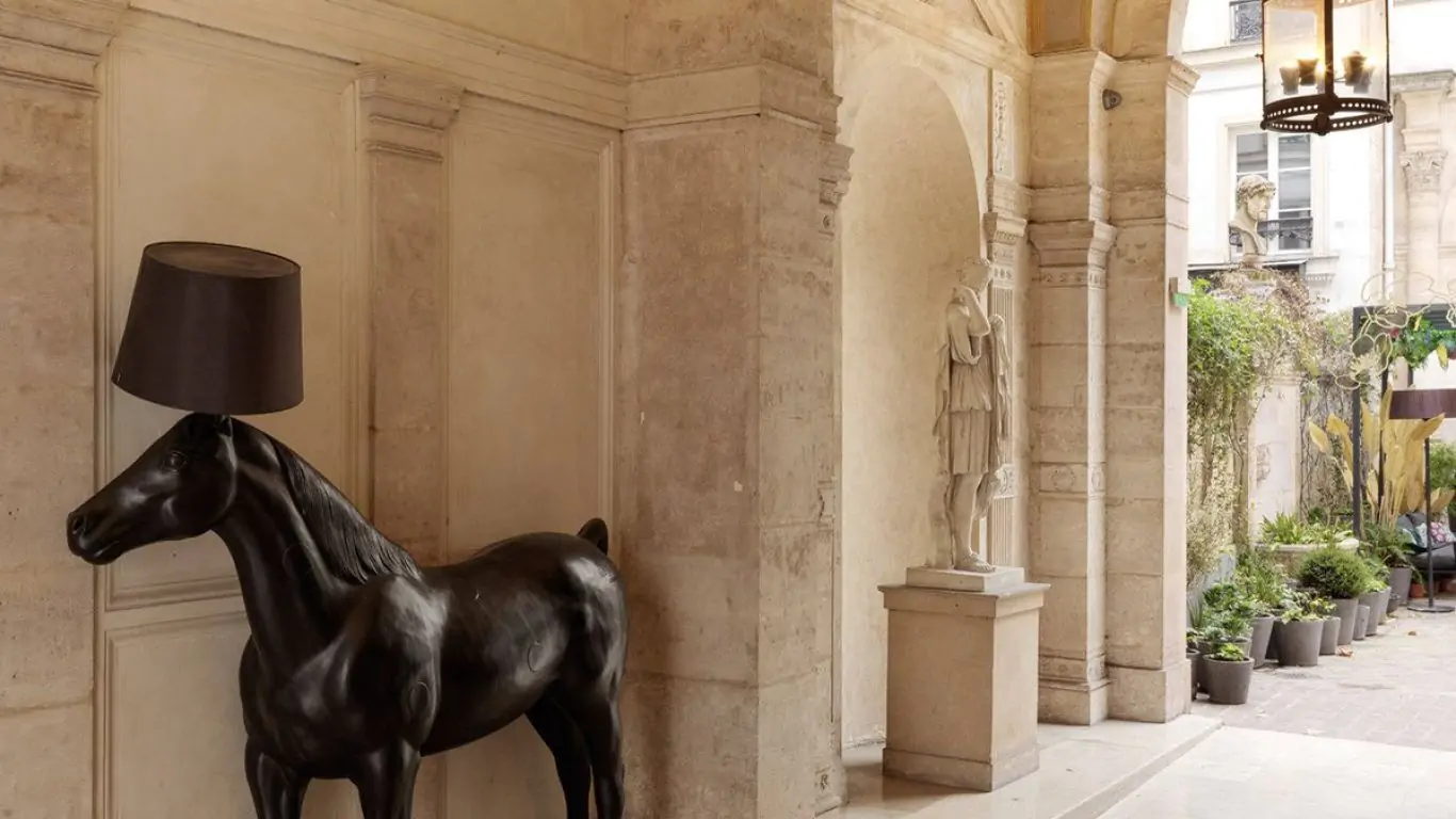 Pourtales Garden Duplex | Paris