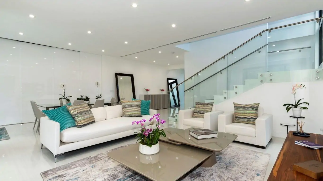 Villa Neva | Miami