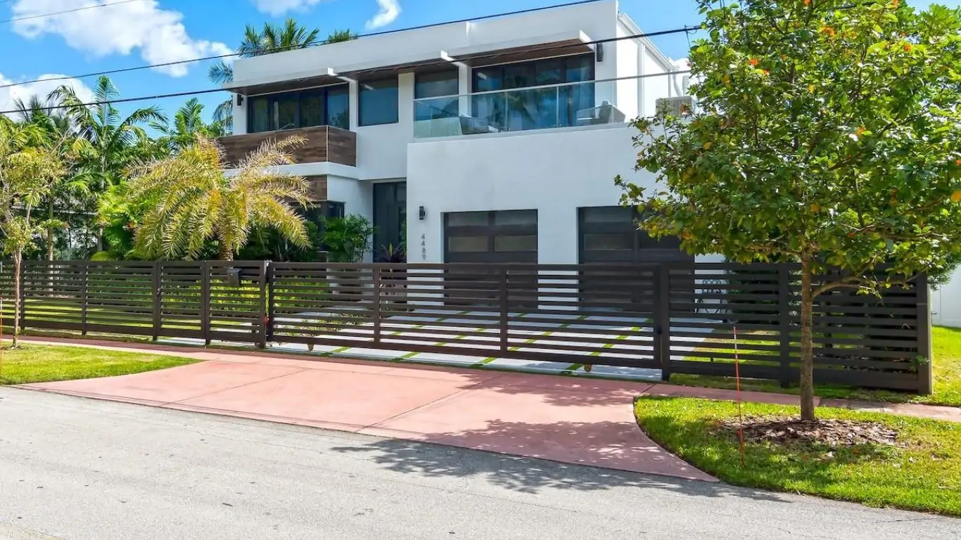 Villa Neva | Miami