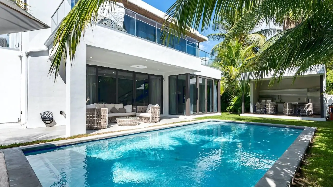 Villa Neva | Miami