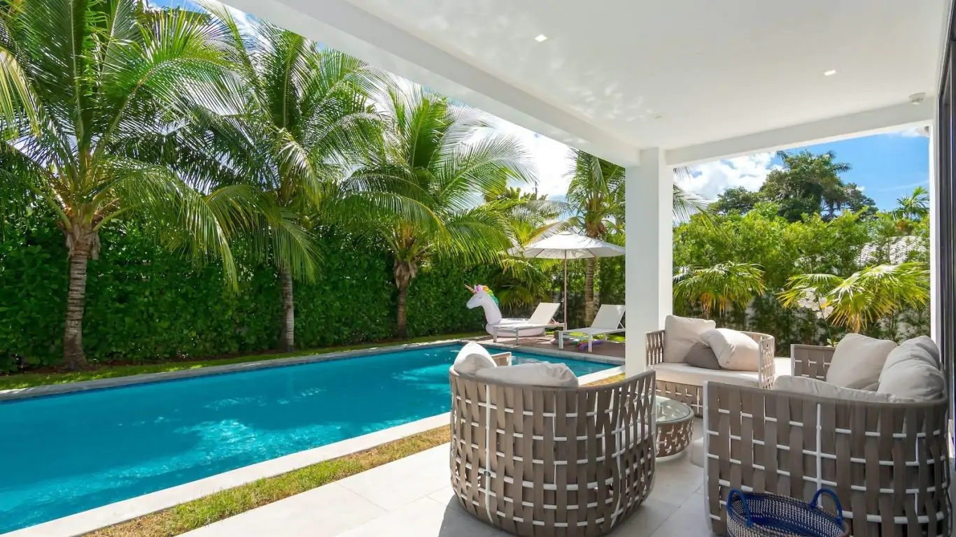 Villa Neva | Miami