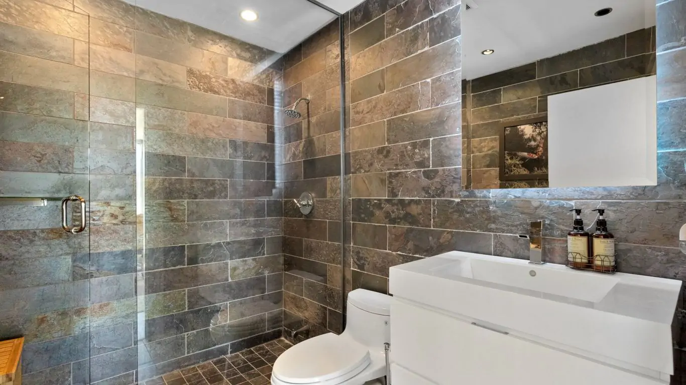 Penthouse Loki | Toronto