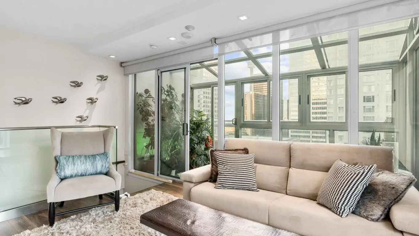 Penthouse Loki | Toronto