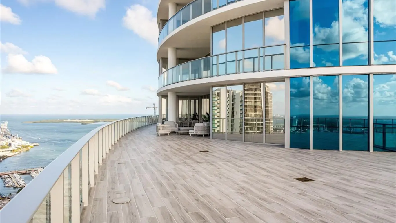 Penthouse Paramount One | Miami