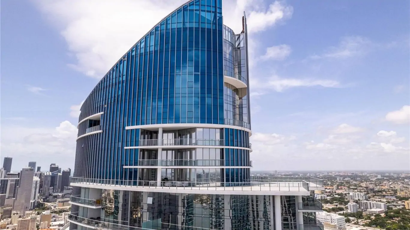Penthouse Paramount One | Miami