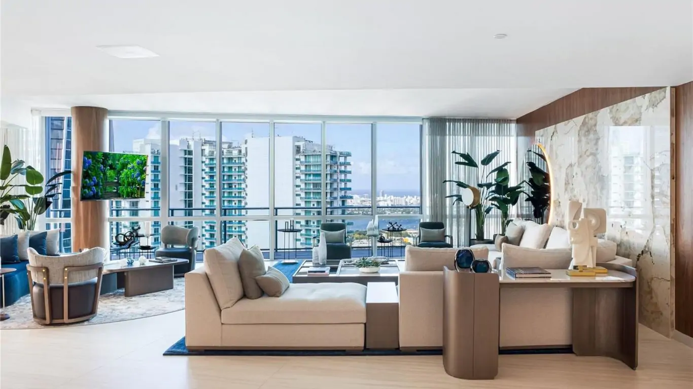 Penthouse Paramount One | Miami