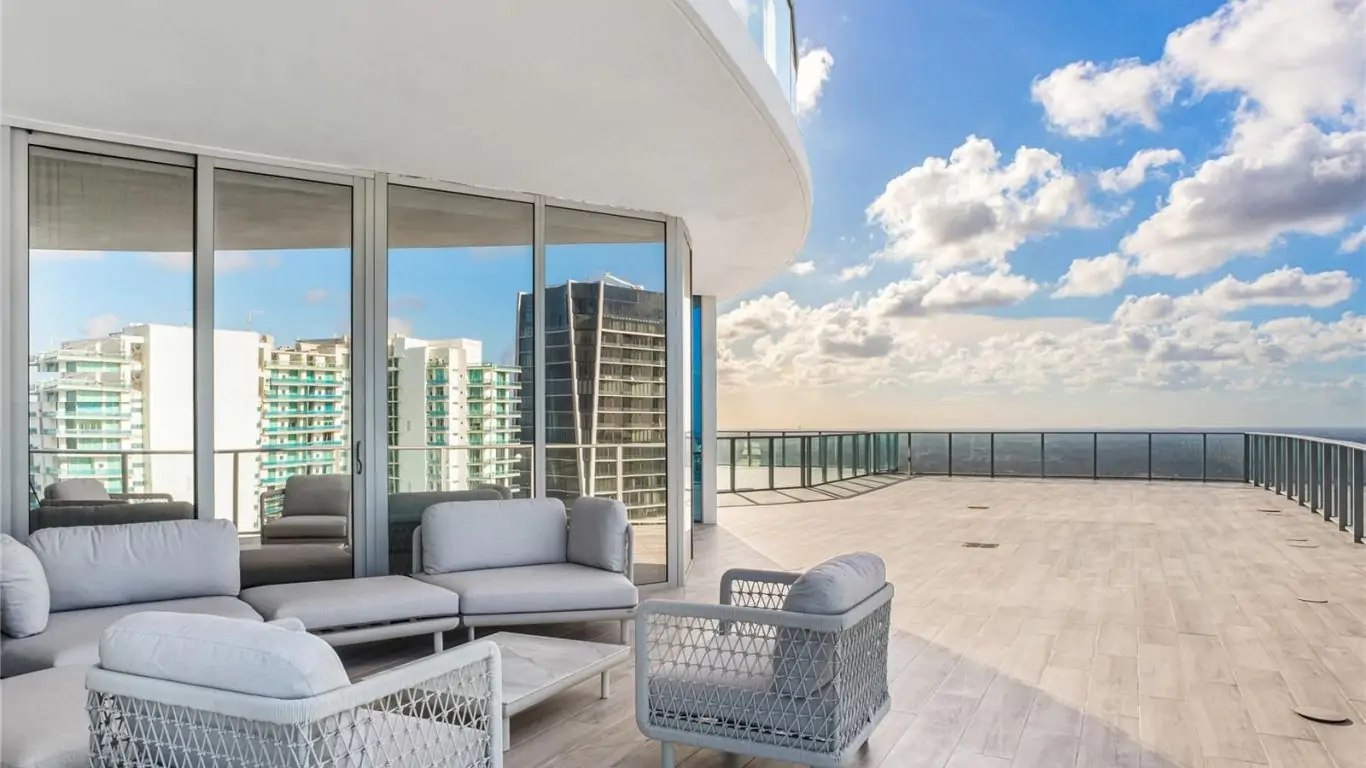 Penthouse Paramount One | Miami