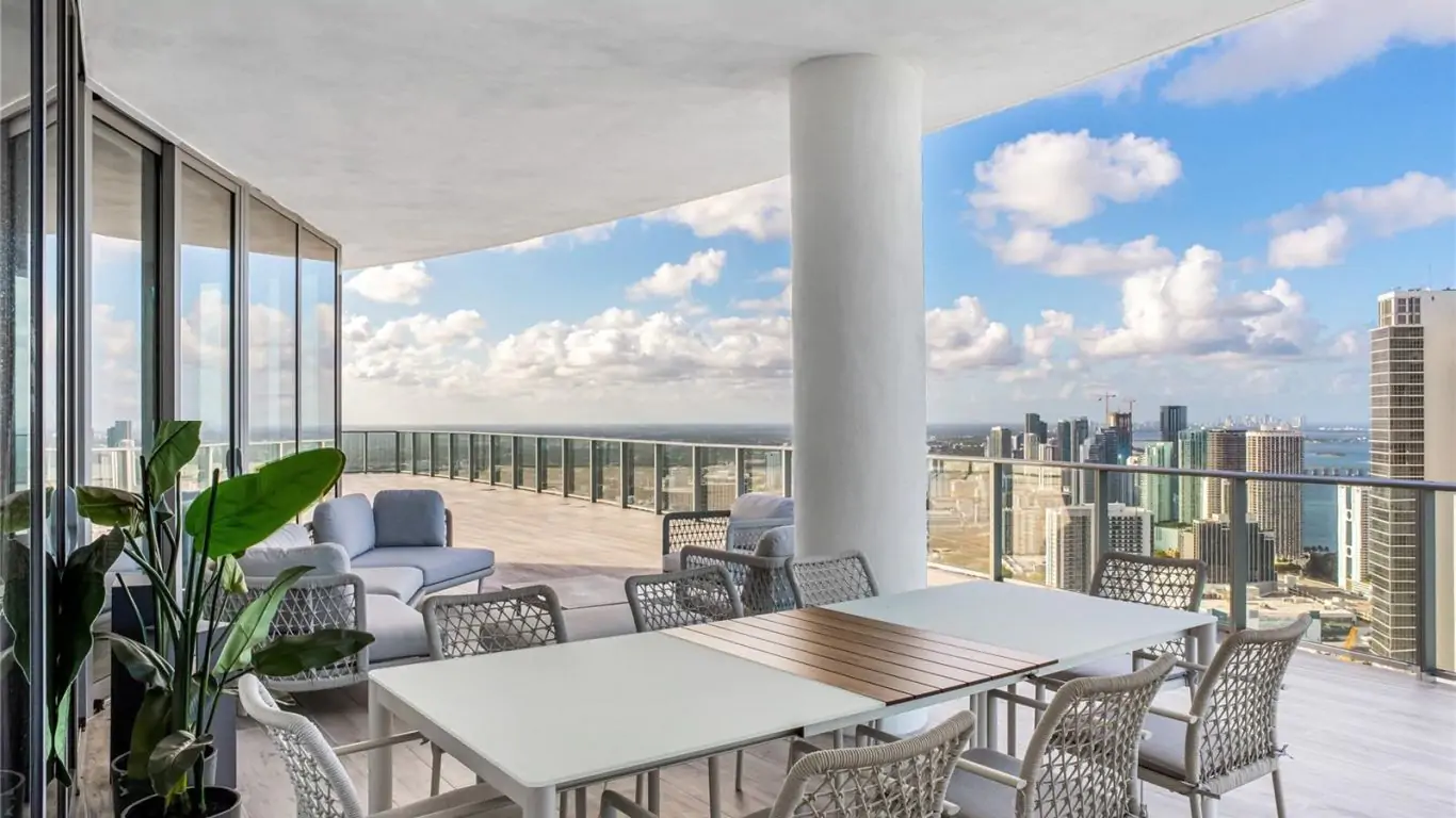 Penthouse Paramount One | Miami