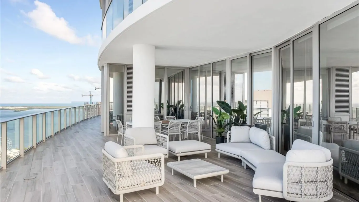 Penthouse Paramount One | Miami