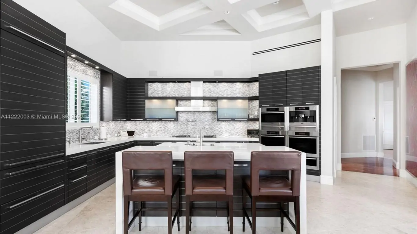 Villa Nessie | Miami