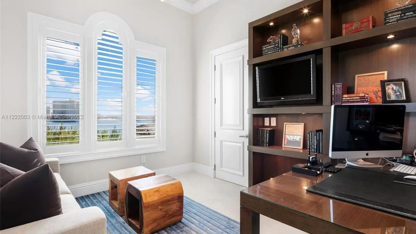 Villa Nessie | Miami