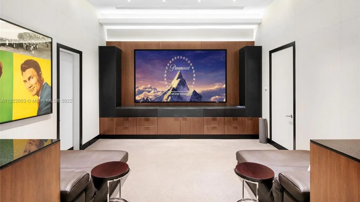 Villa Nessie | Miami