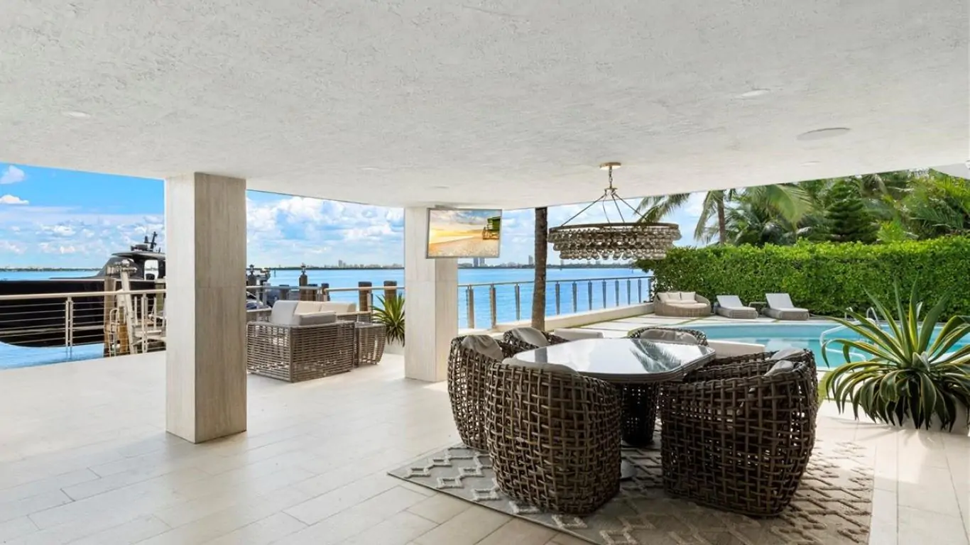 Villa Santana | Miami