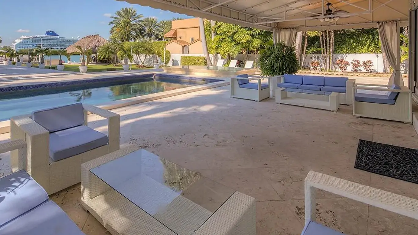 Villa Paulina | Miami