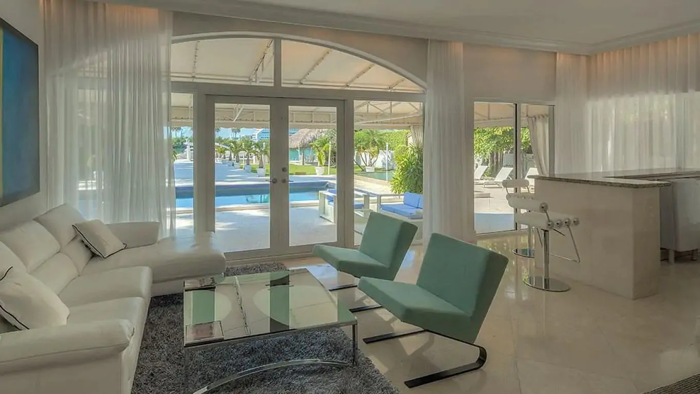 Villa Paulina | Miami