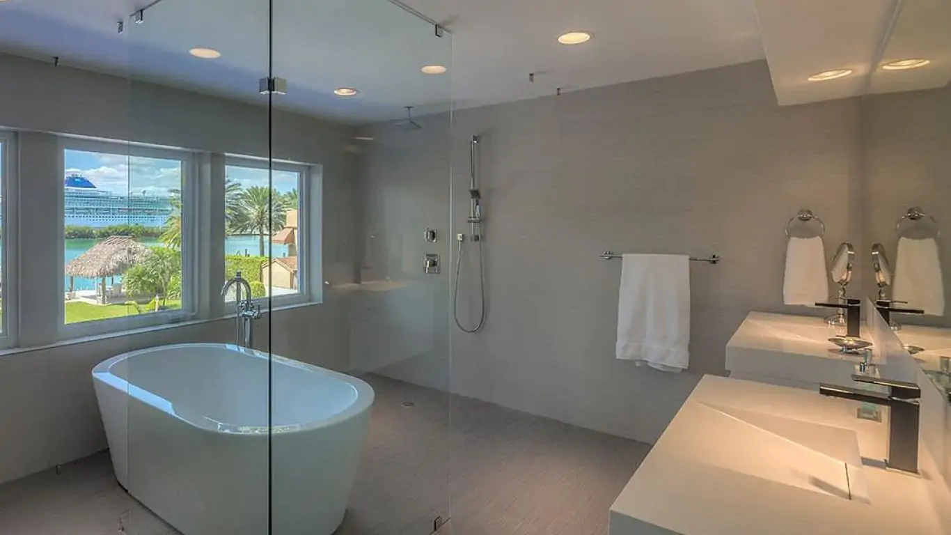 Villa Paulina | Miami