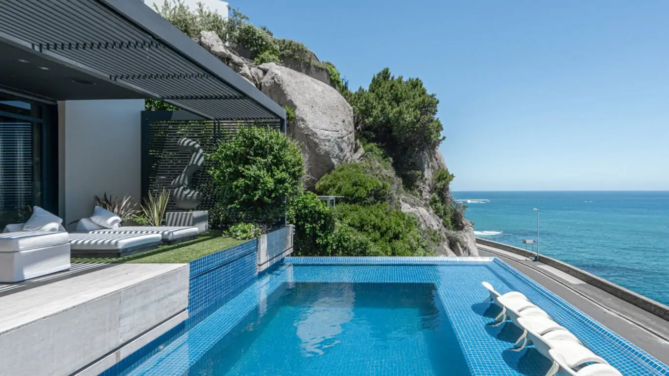 Villa Mwanzoleo | Cape Town