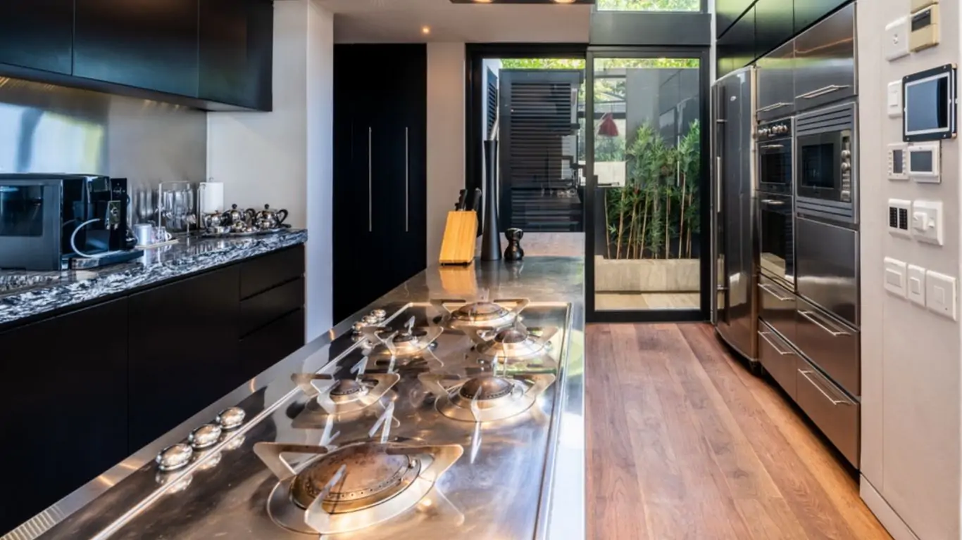 Villa Mwanzoleo | Cape Town