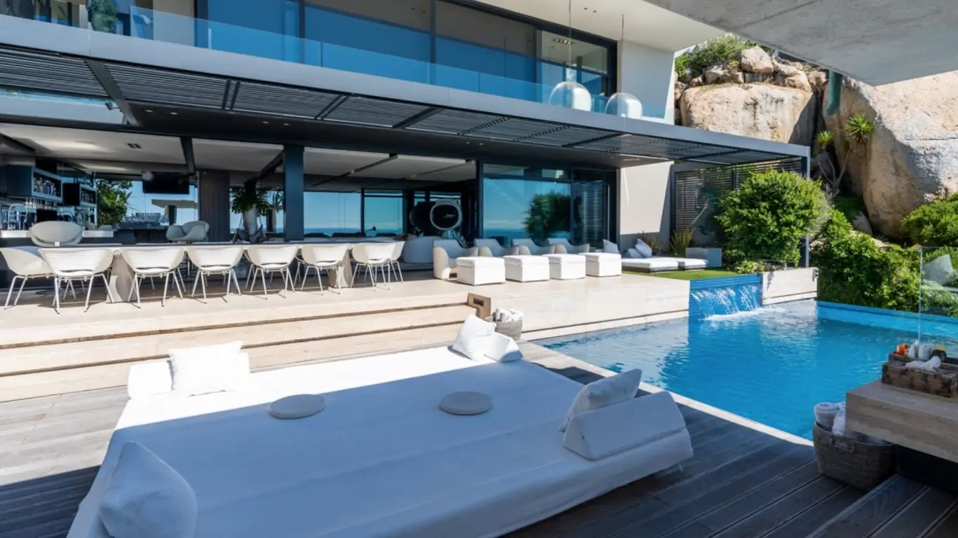 Villa Mwanzoleo | Cape Town