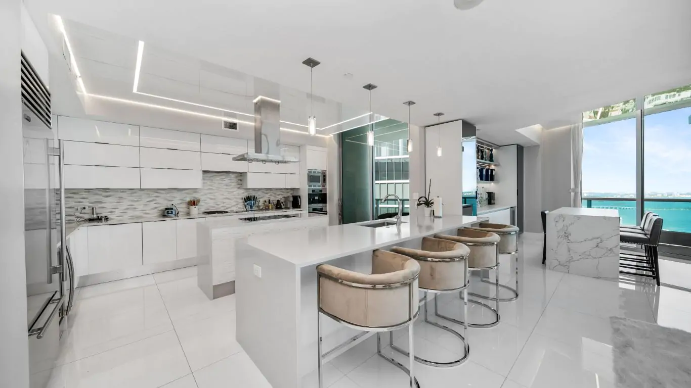 Penthouse Theo | Miami