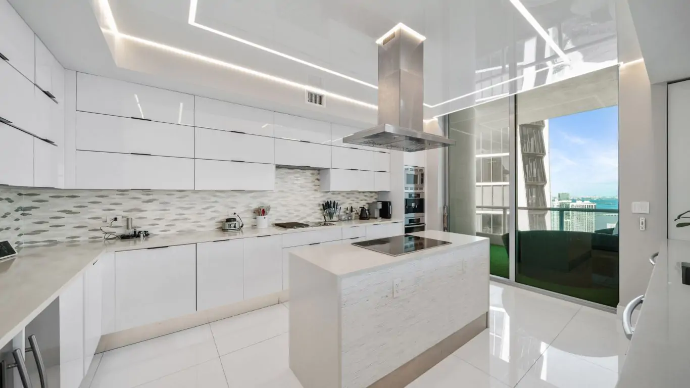 Penthouse Theo | Miami