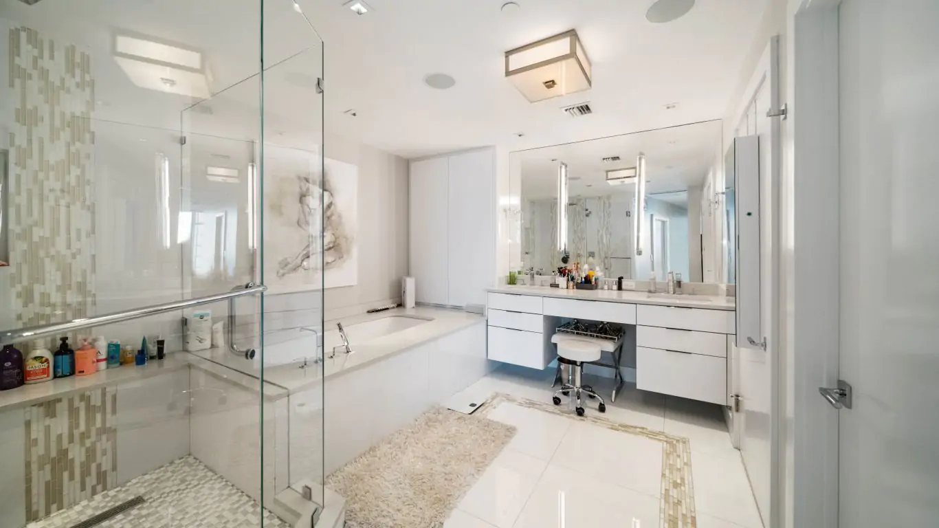 Penthouse Theo | Miami