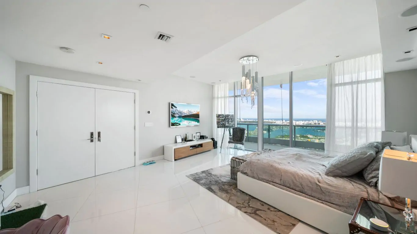 Penthouse Theo | Miami