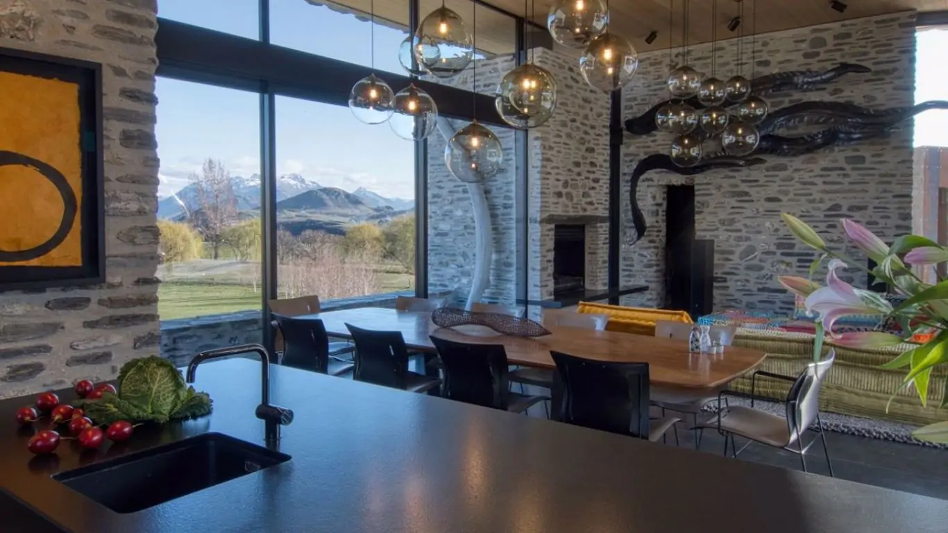 Artists Residence | New Zealand