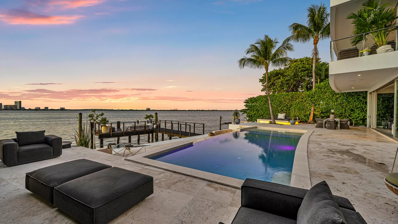 Villa Corra | Miami
