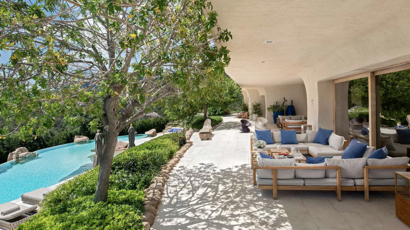 Villa The Rock | Sardinia