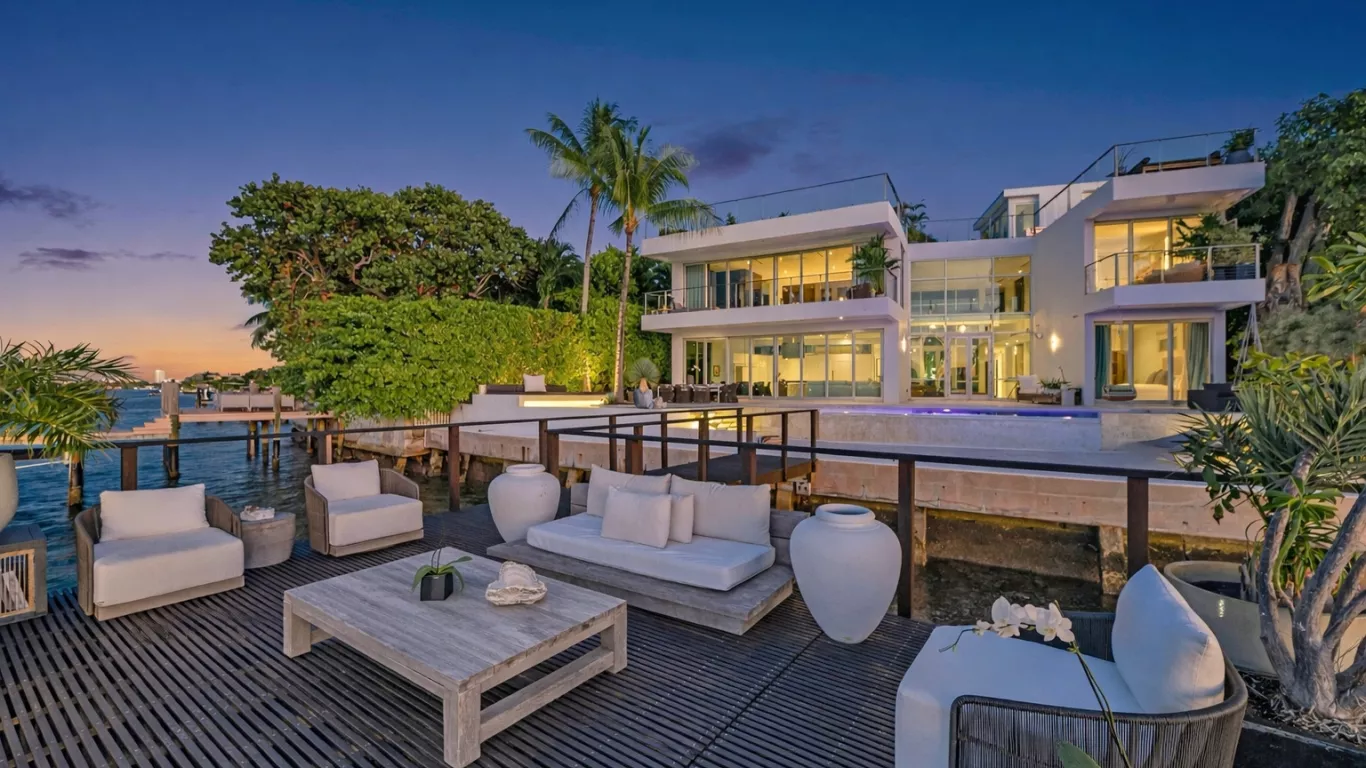 Villa Corra | Miami