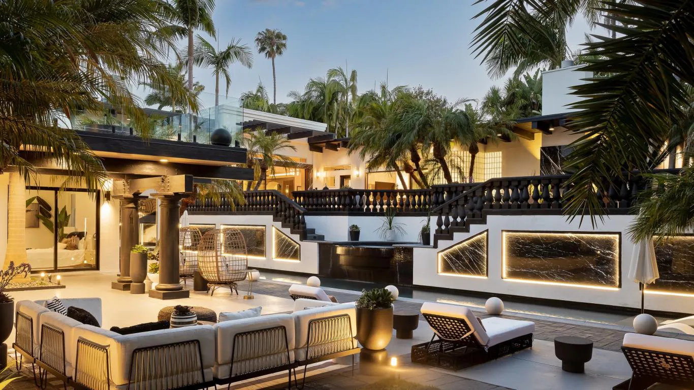 Grand Blanc Maison | San Diego