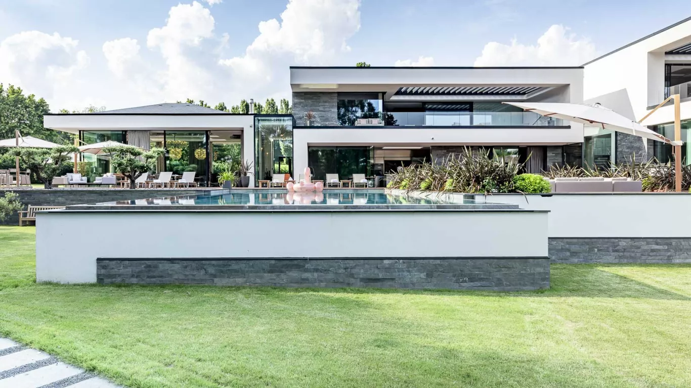 Ultima Geneva Grand Villa | Geneva