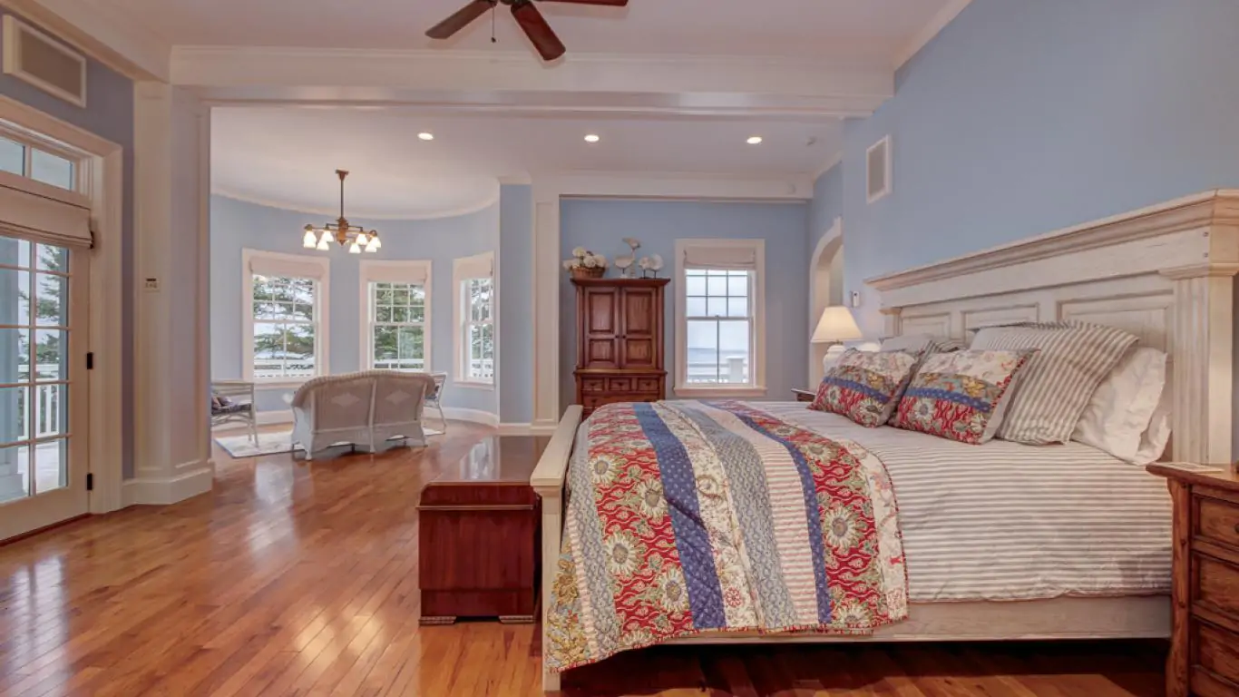 Villa Eastern Watch | Maine