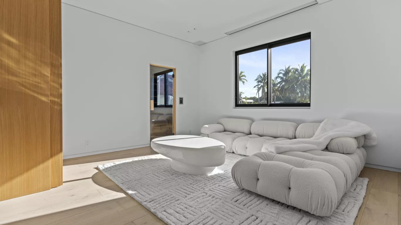 Villa Raya | Miami