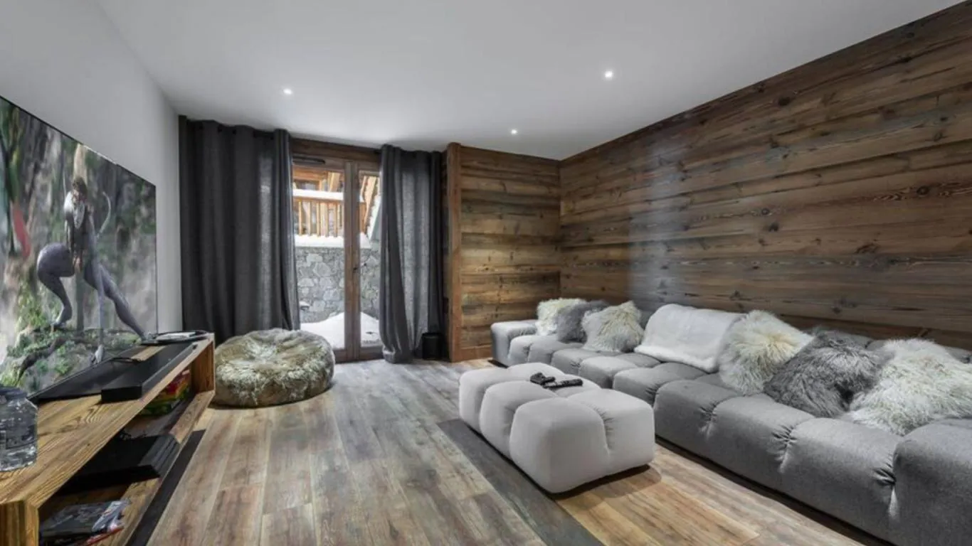 Chalet Pure White Crystal | Rest of France