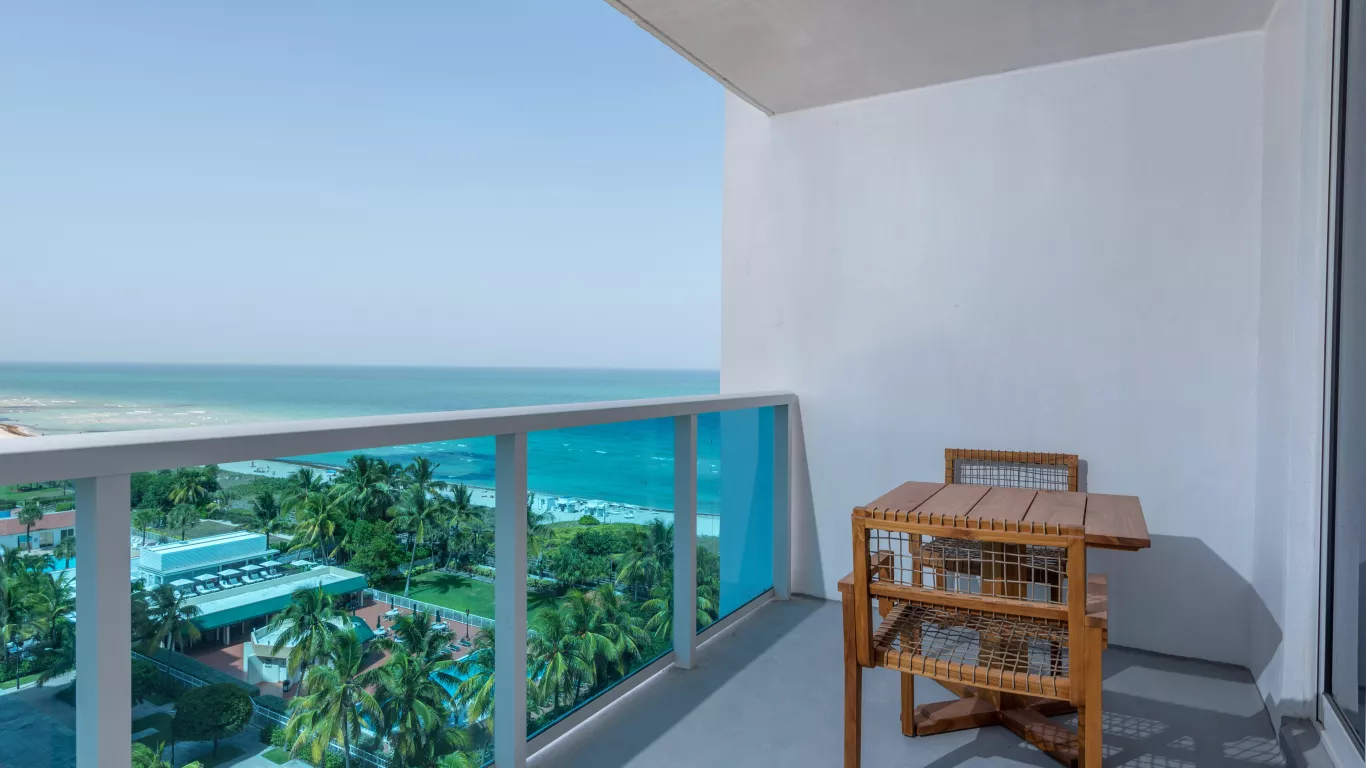 1 Hotel Apartment Troy | Miami