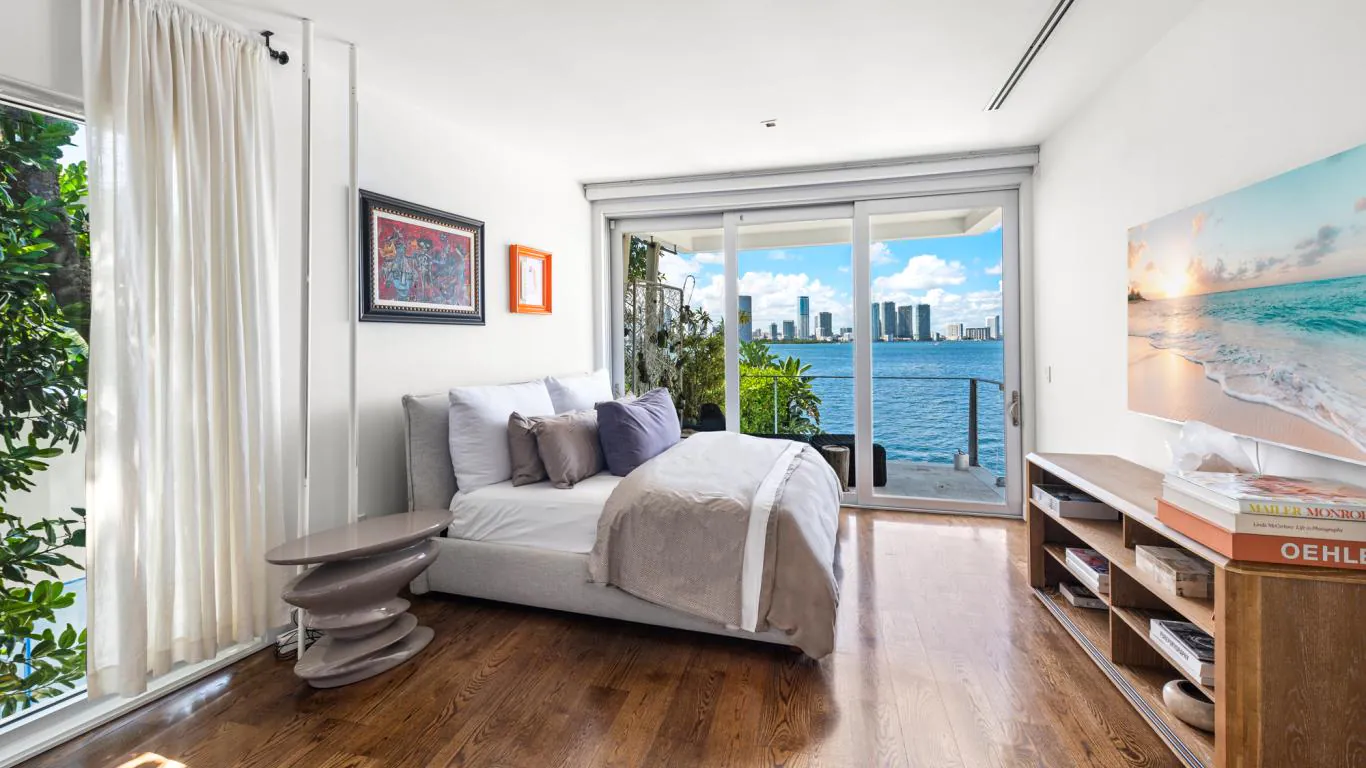 Villa Corra | Miami
