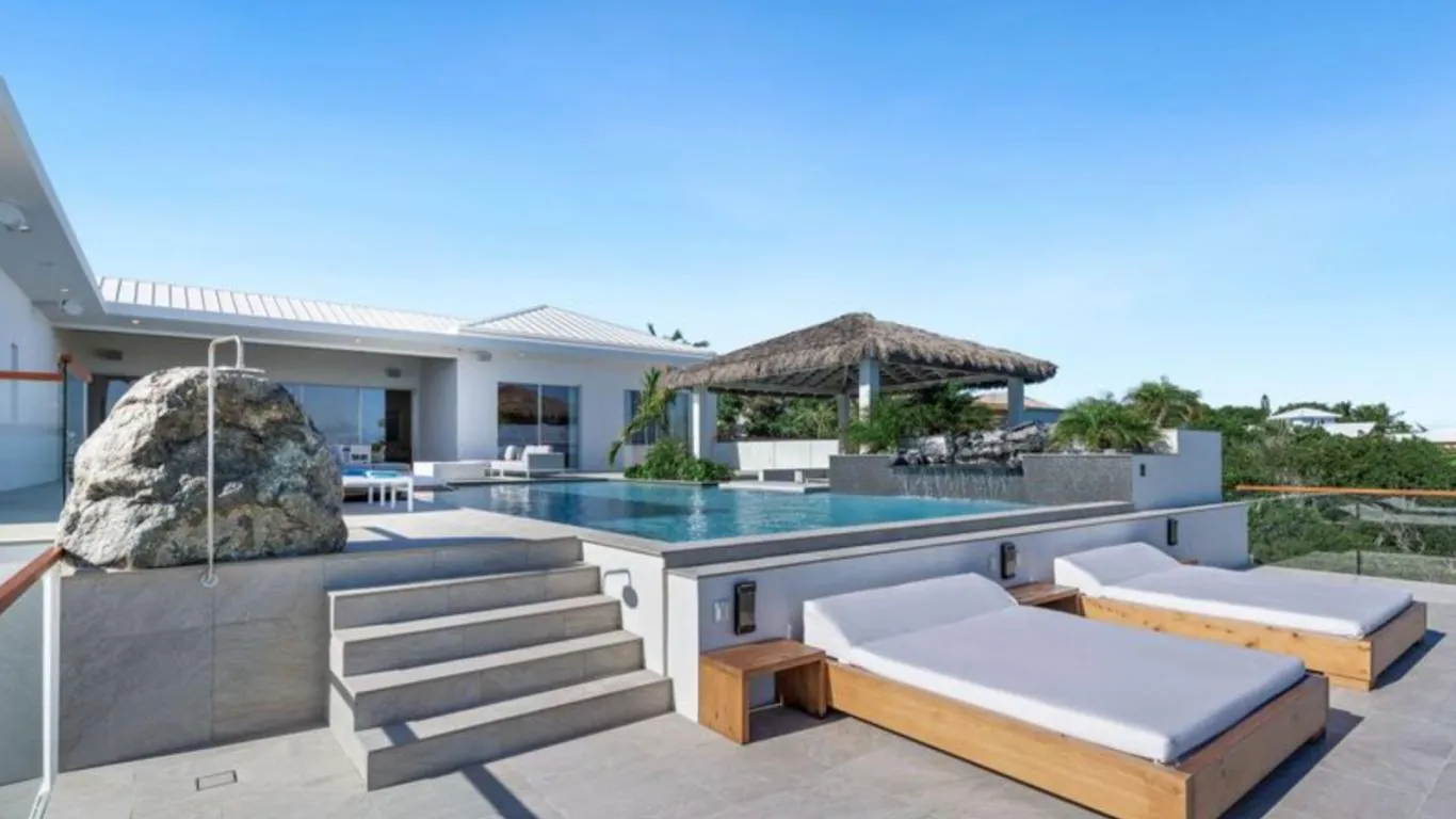 Ocean Breeze Villa | Turks and Caicos