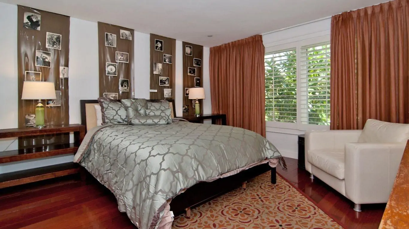 Villa Leighton | Miami